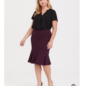 New! [Torrid] 3x Burgundy Flounce Pencil Skirt